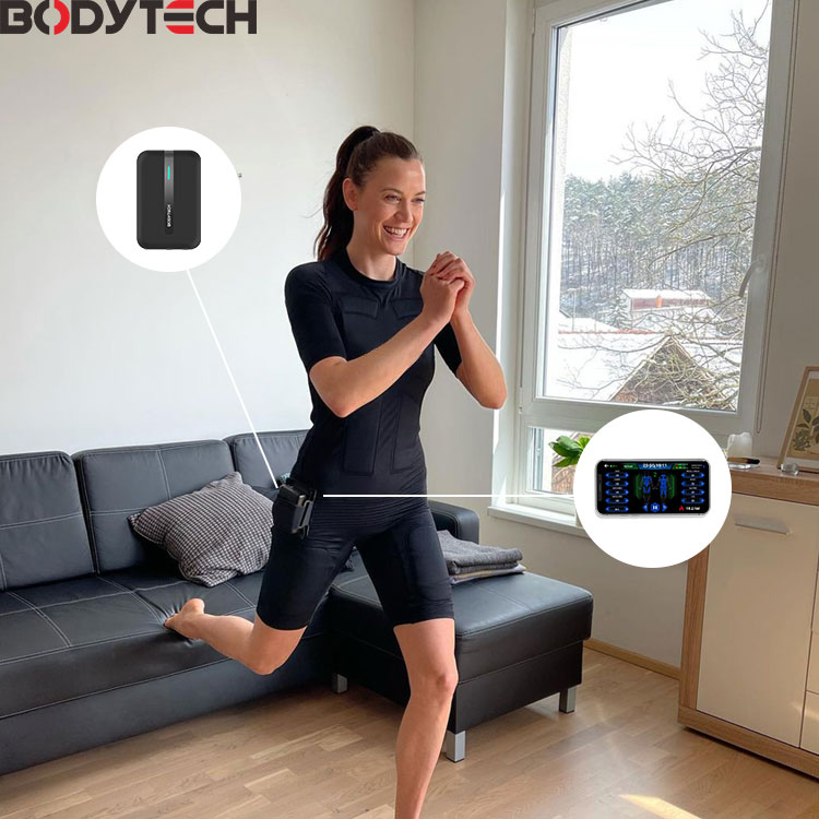 EMS Wireless Fitness Machine W - Home Gym Training Program recensie en prijs